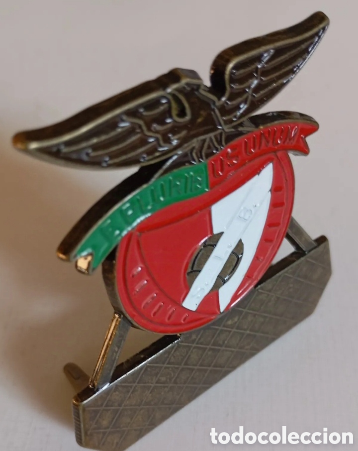 Pins de colecci&oacute;n: Benfica Portugal Sporting de Lisboa grande pin sobremesa vintage