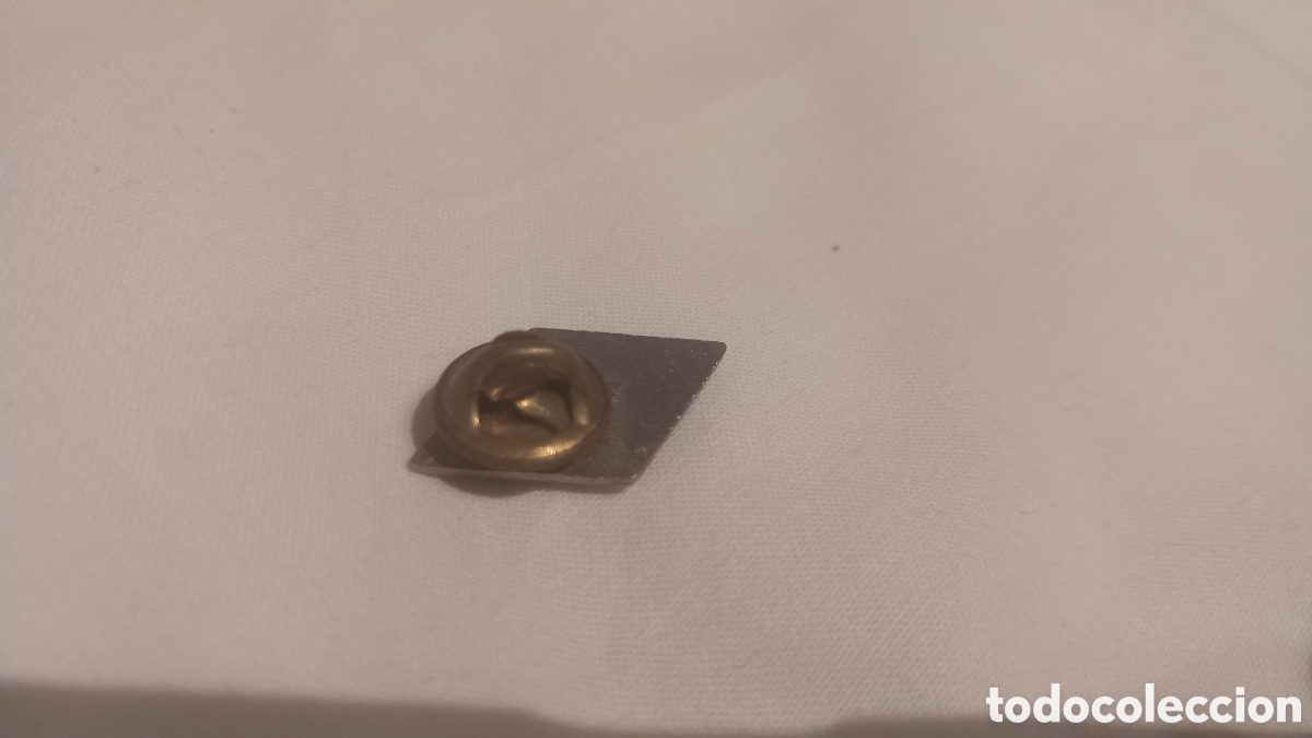Pins de colecci&oacute;n: Pin Esvastica . . . . - Foto 2