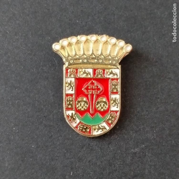 Pins de colecci&oacute;n: pin escudo Villamanrique (Ciudad Real)