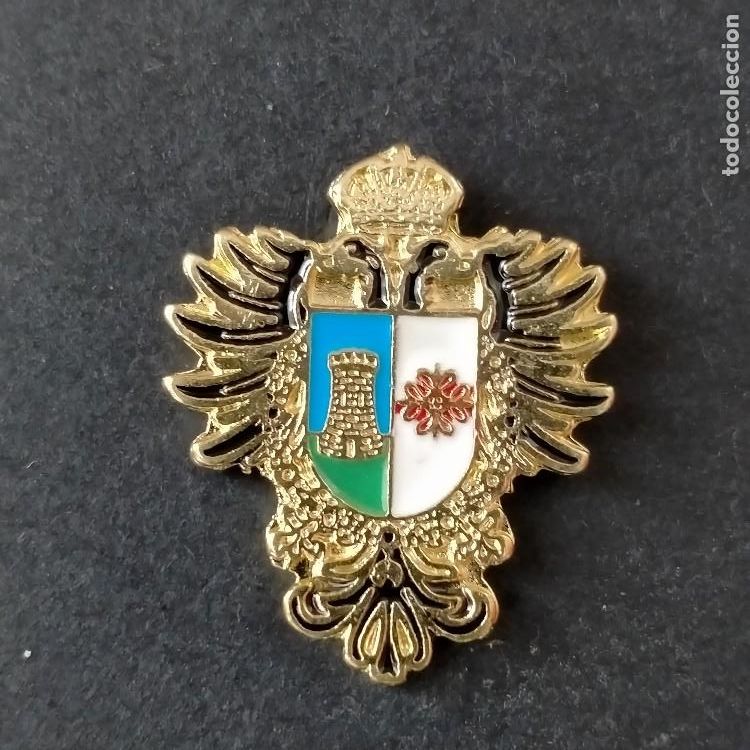 Pins de colecci&oacute;n: pin escudo Valenzuela de Calatrava (Ciudad Real)