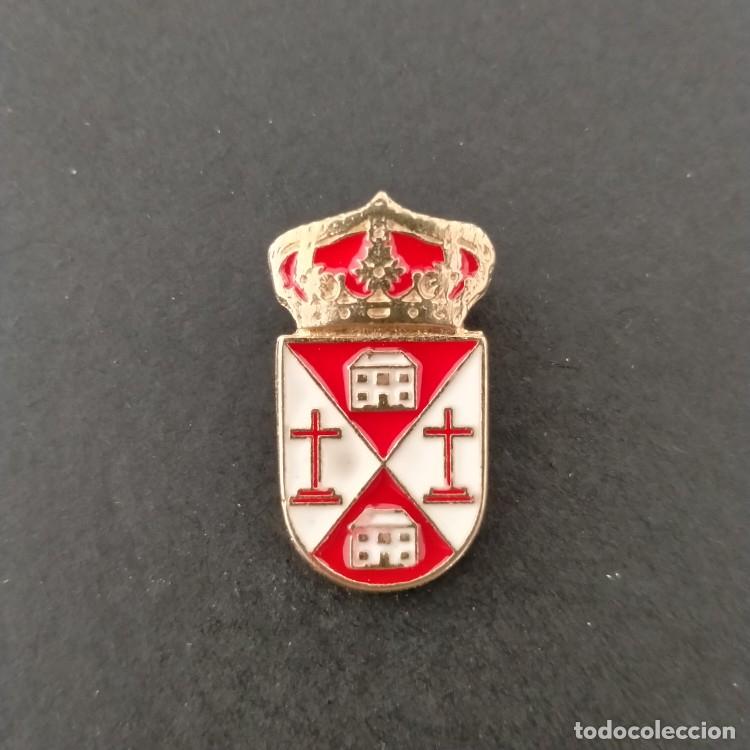 Collection pins: PIN ESCUDO LAS VENTAS DE SAN JULIAN (TOLEDO)
