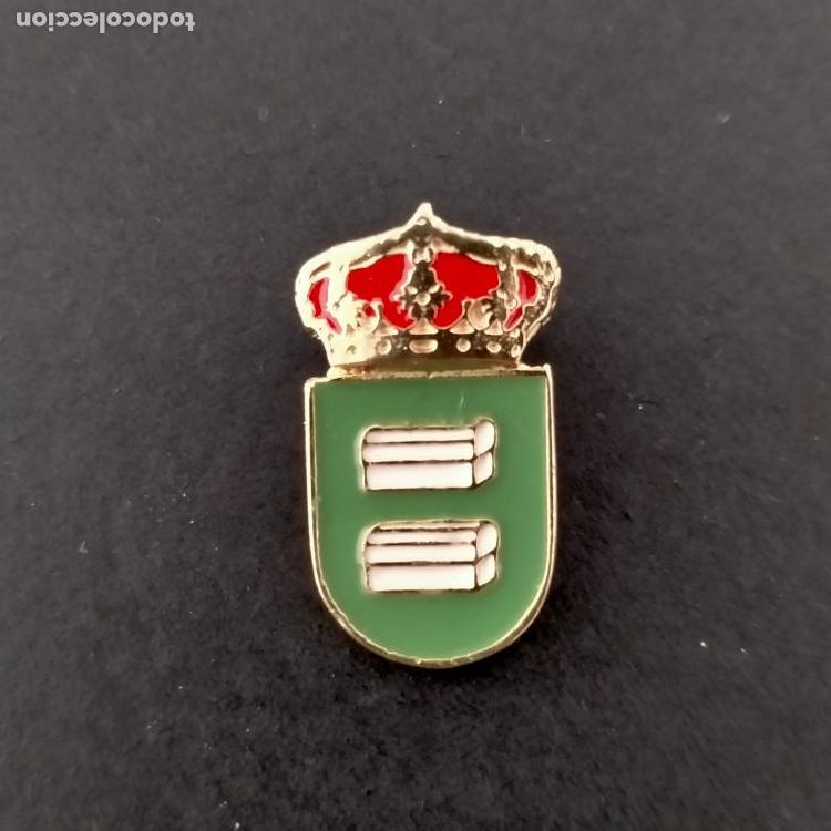 Pins de colecci&oacute;n: PIN ESCUDO LOS NAVALUCILLOS (TOLEDO)