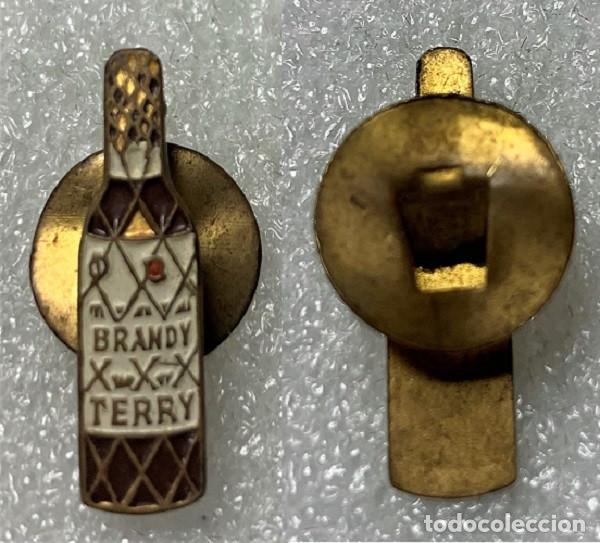 Pins de colecci&oacute;n: 3050.ANTIGUA INSIGNIA DE SOLAPA BRANDY TERRY