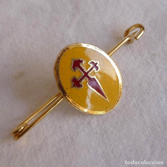 Pins de colecci&oacute;n: Alfiler con escudo Cruz de Santiago