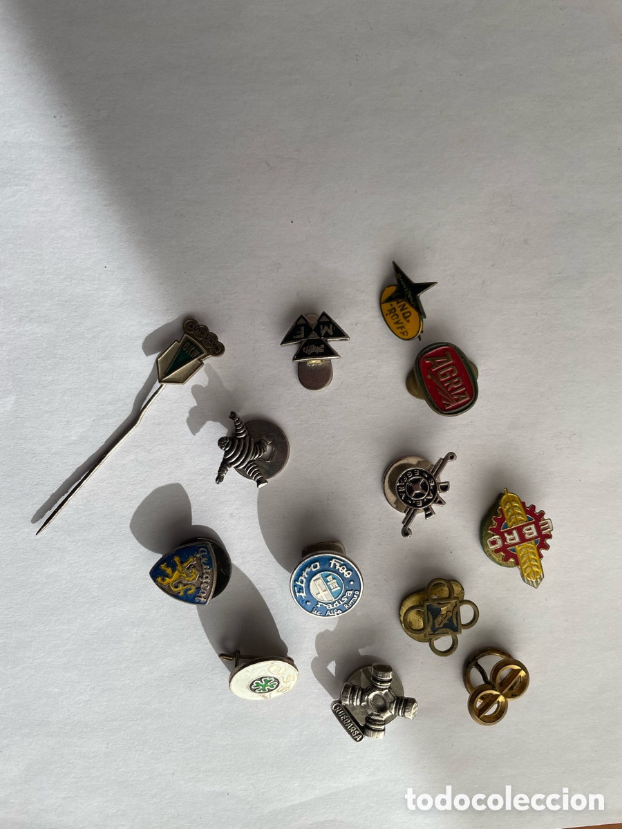 Pins de colecci&oacute;n: insignias de ojal y alfiler