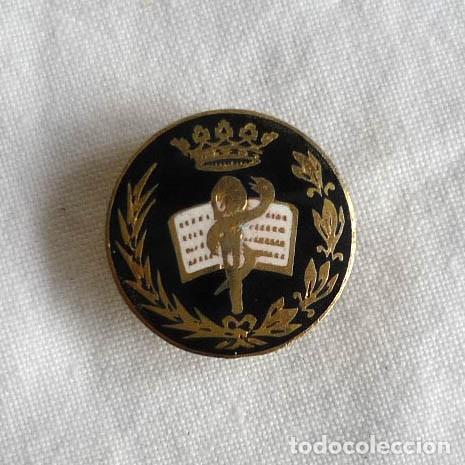 Pins de colecci&oacute;n: Insignia de ojal o solapa Facultad de Medicina