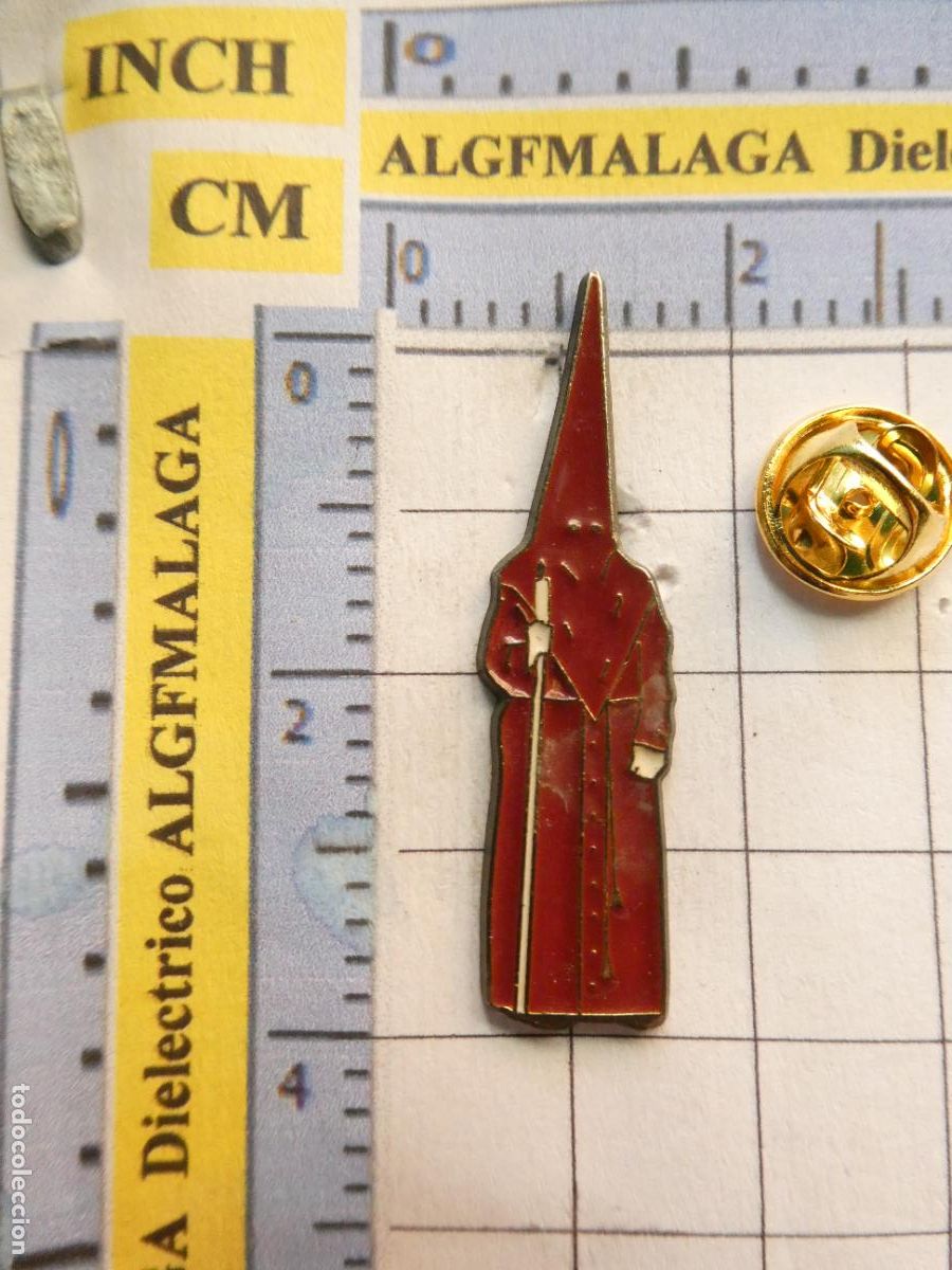 Pins de colecci&oacute;n: PIN RELIGIOSO SEMANA SANTA. CAPUCHINO NAZARENO PENITENTE. T&Uacute;NICA CAPIROTE GRANATE