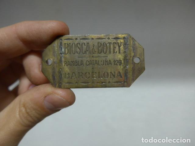 Pins de colecci&oacute;n: Antigua chapa de BIOSA & BOTEY de publicidad de Barcelona, original. Finales s.XIX o Principios s.XX