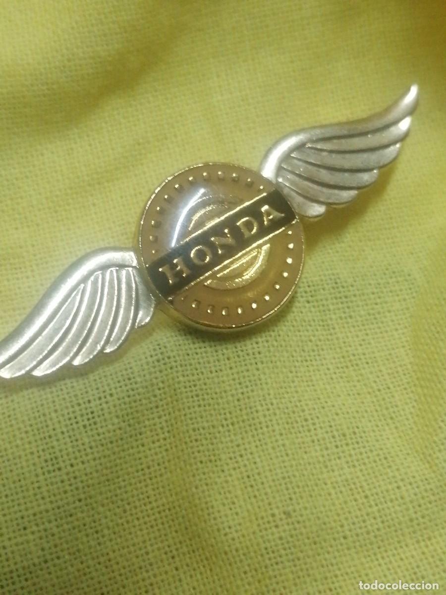 Pins de colecci&oacute;n: Paintipo insignia tipo imperdible marca Honda