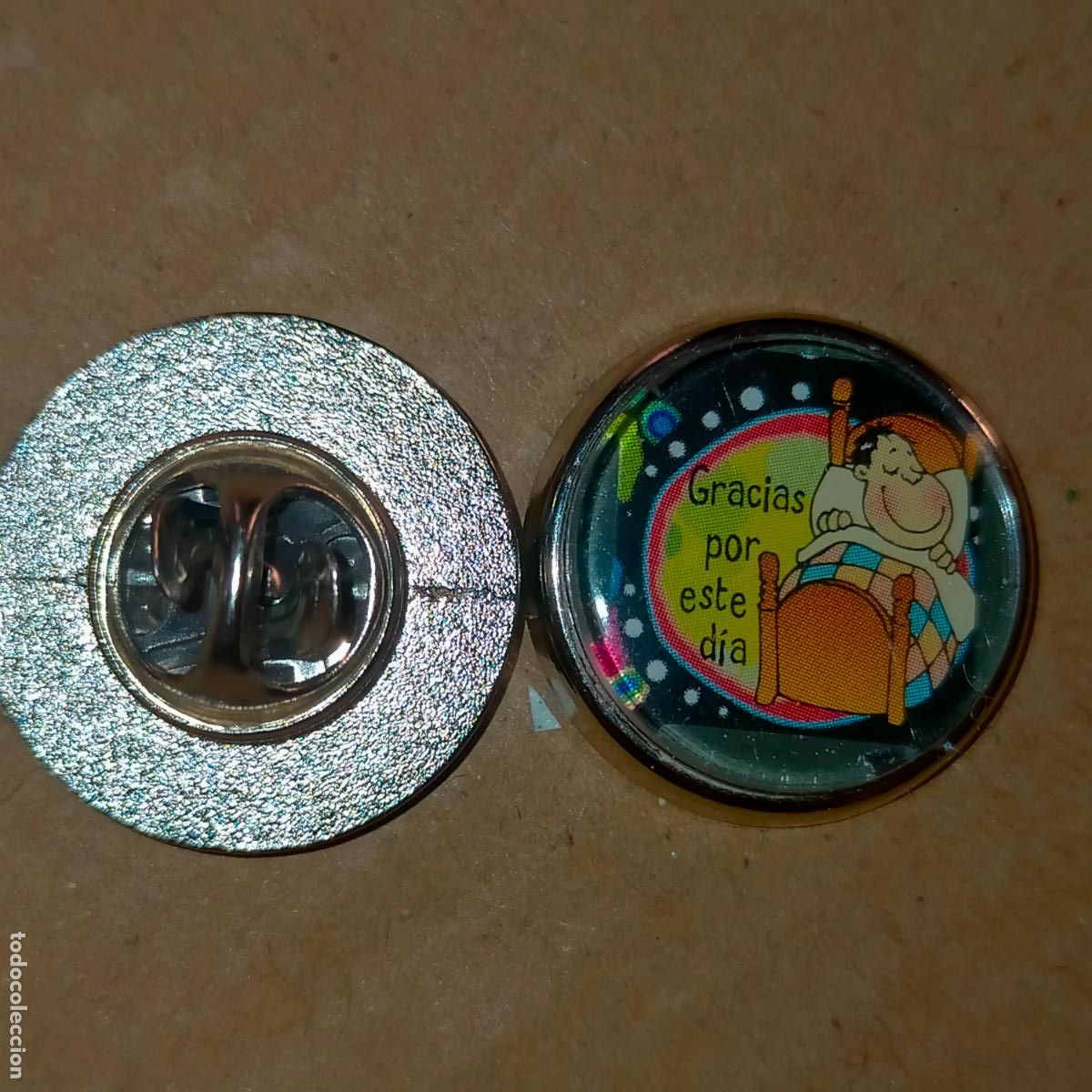 Pins de cole&ccedil;&atilde;o: pin redondo metal - FRASES - HUMOR - GRACIAS POR ESTE DIA