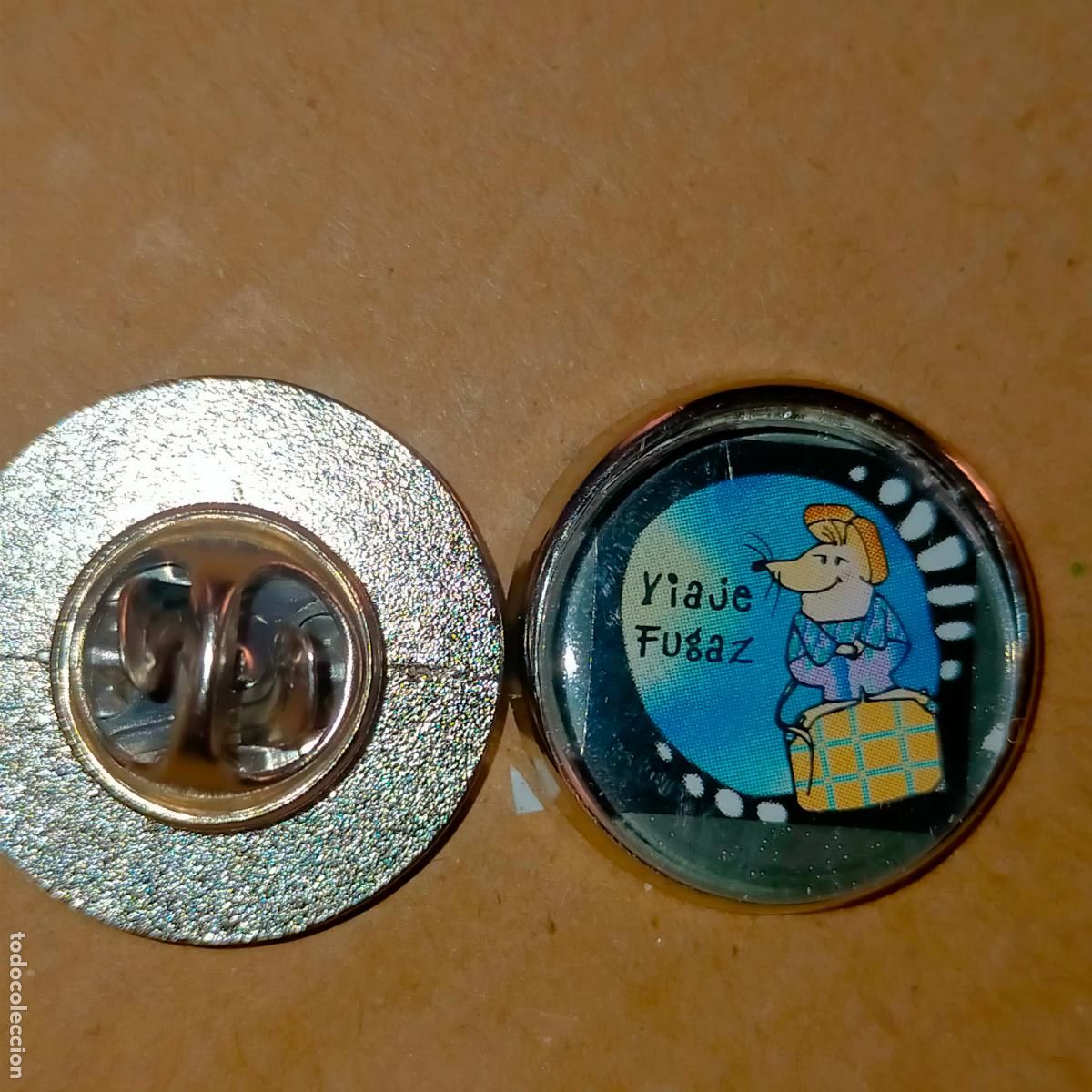 Pins de colecci&oacute;n: pin redondo metal - FRASES - HUMOR - RATA RATON RATITA - VIAJE FUGAZ
