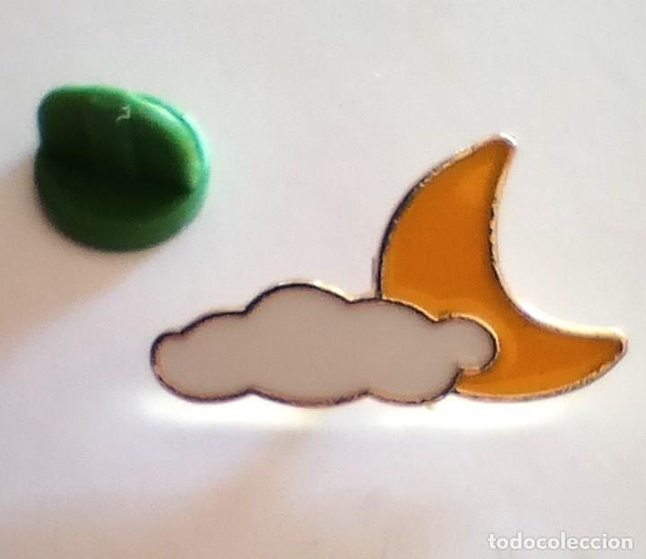 Pins de colecci&oacute;n: PIN ESMALTADO - NUBE Y LUNA - Foto 1