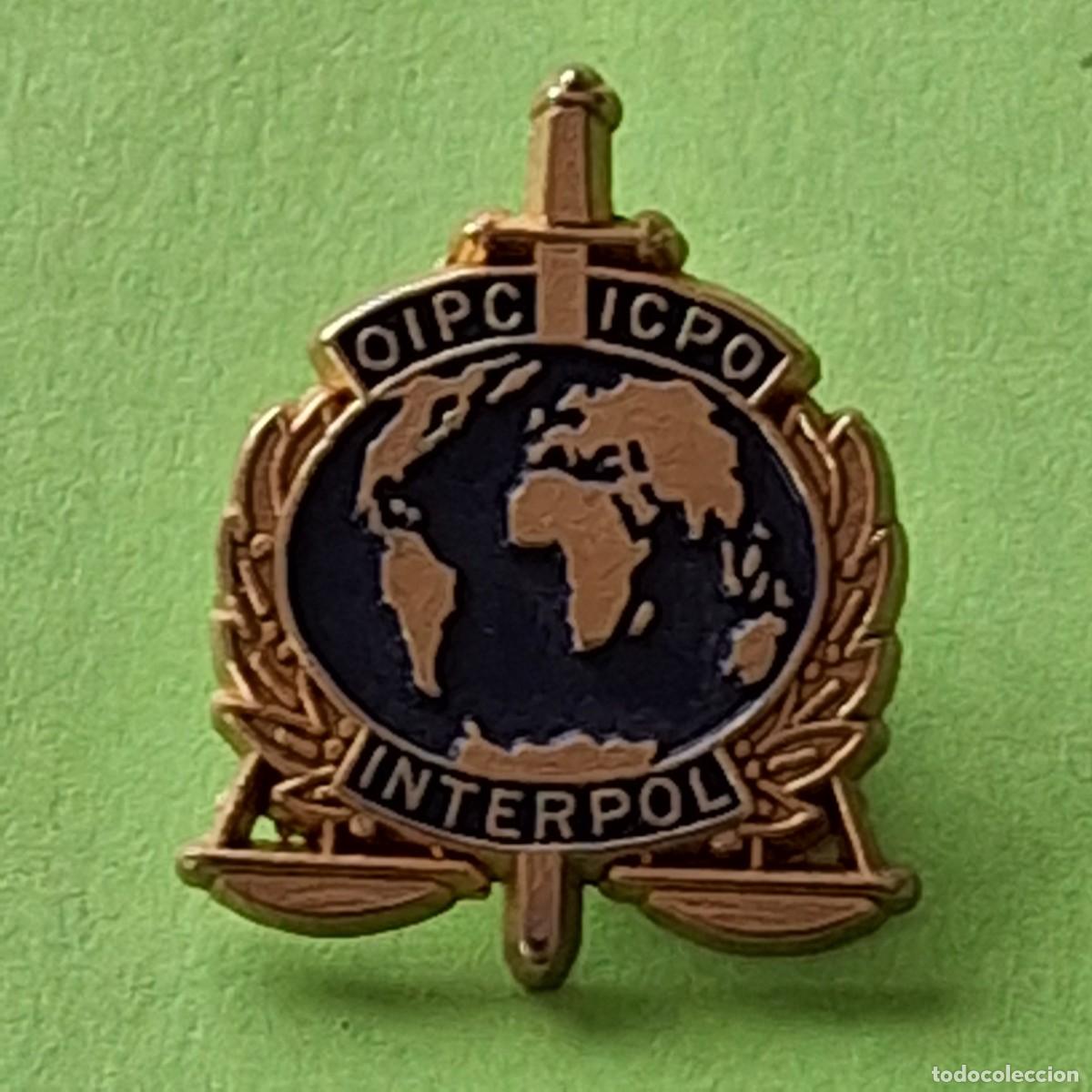 Pin's de collection: PIN - OIPC ICPO INTERPOL - ESCUDO POLICIA INTERNACIONAL - PIN INSIGNIA - TEMATICA MILITAR MILITARIA