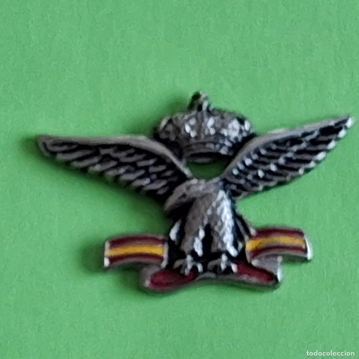 Pin's de collection: PIN - ESCUDO AGUILA BANDERA ESPA&Ntilde;A - INSIGNIA - TEMATICA MILITAR MILITARIA POLICIA