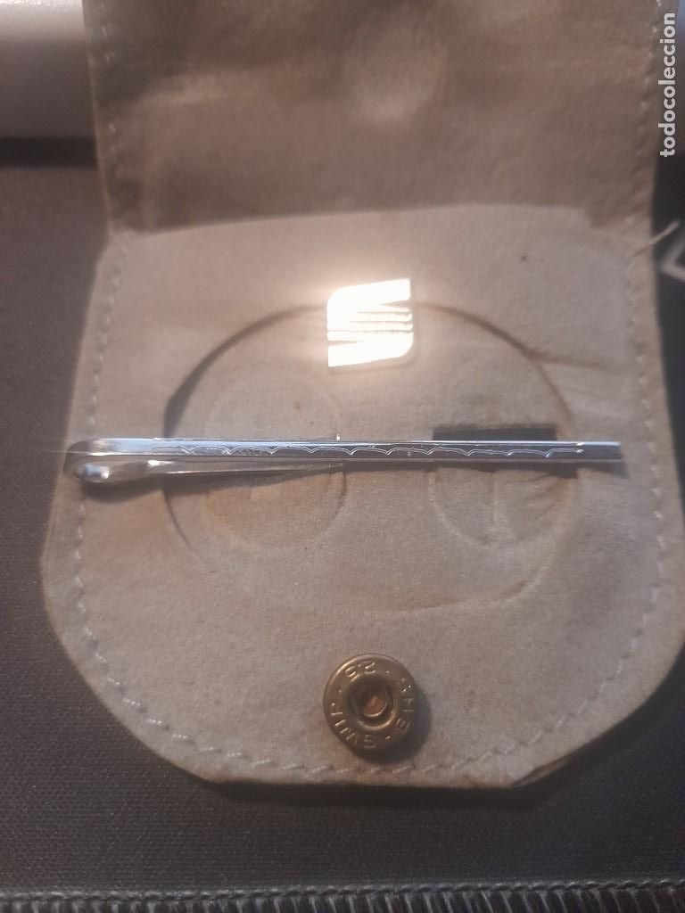Pins de colecci&oacute;n: Pin SEAT y Alfiler Corbata de Plata. - Foto 1