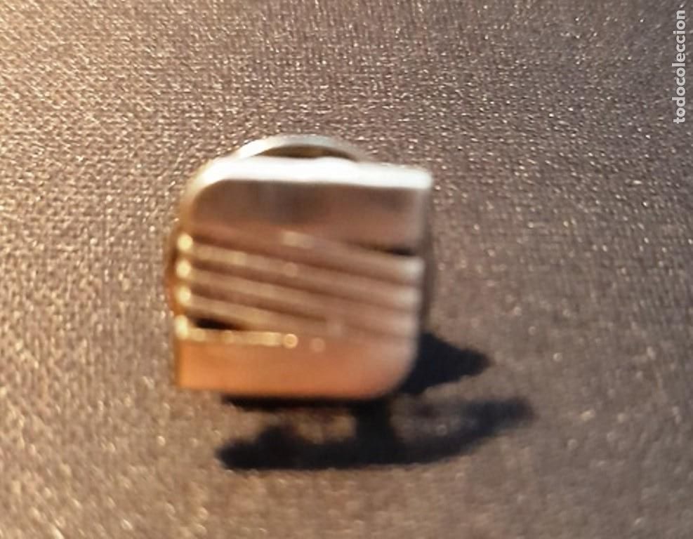 Pins de colecci&oacute;n: Pin SEAT y Alfiler Corbata de Plata. - Foto 3