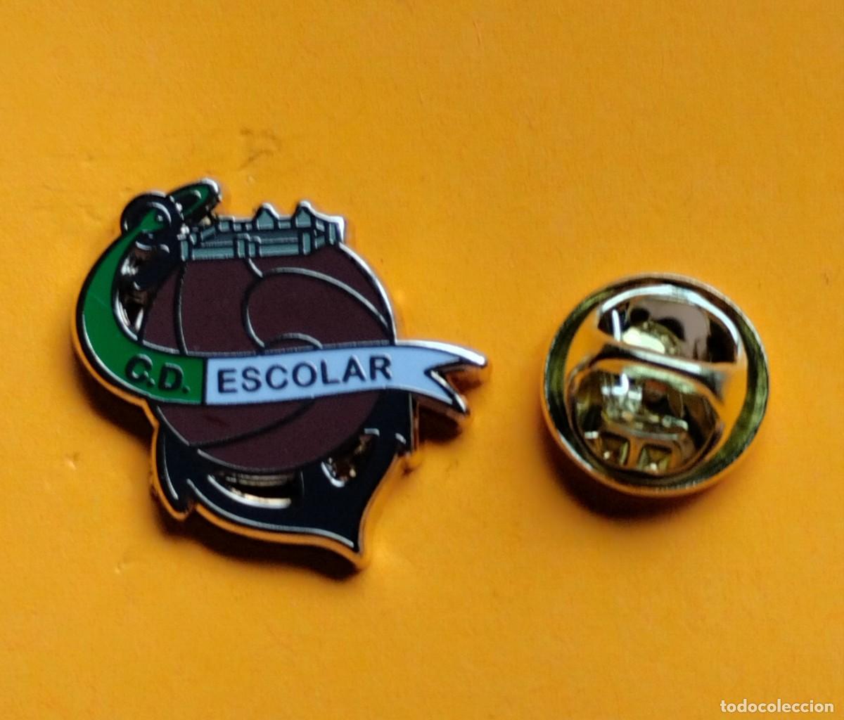 Pins de colecci&oacute;n: PIN FUTBOL - ESMALTE - CATEGORIA NACIONAL - ESCUDO DEL C.D. ESCOLAR - CAPDEPERA - MALLORCA BALEARES