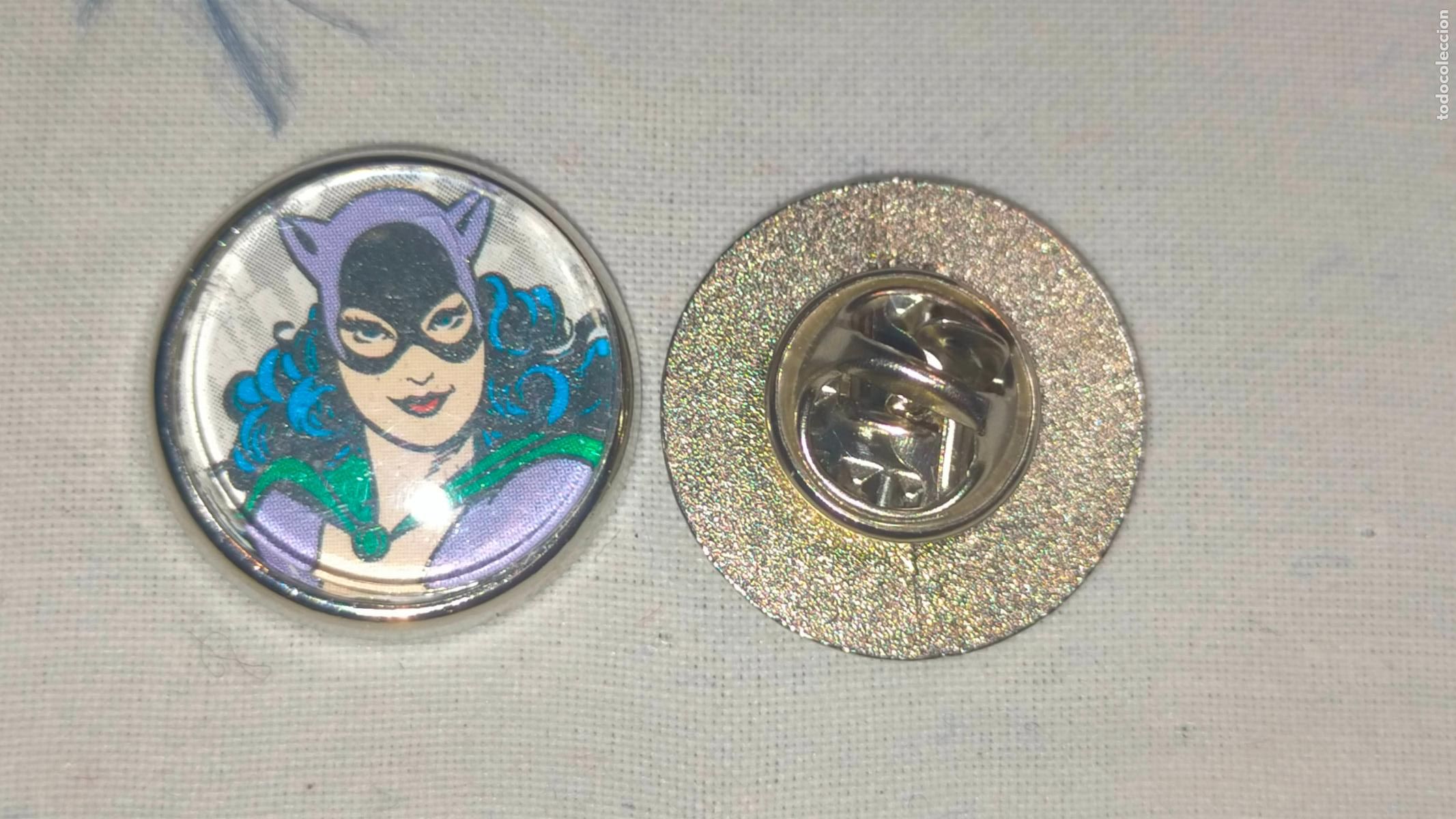 Pins de colecci&oacute;n: PIN REDONDO METAL - personajes malos y buenos de SUPER HEROES SUPERHEROES COMIC catwoman