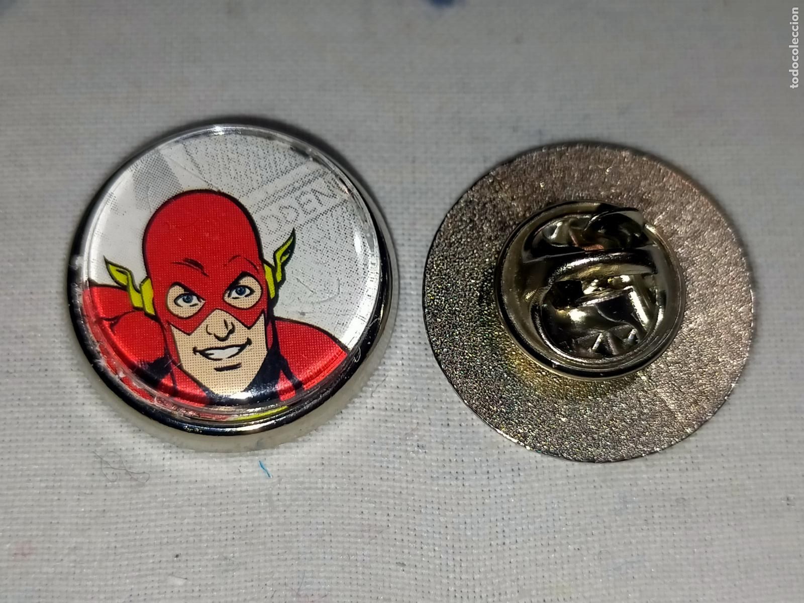Pin's de collection: PIN REDONDO METAL - personajes malos y buenos de SUPER HEROES SUPERHEROES COMIC flash
