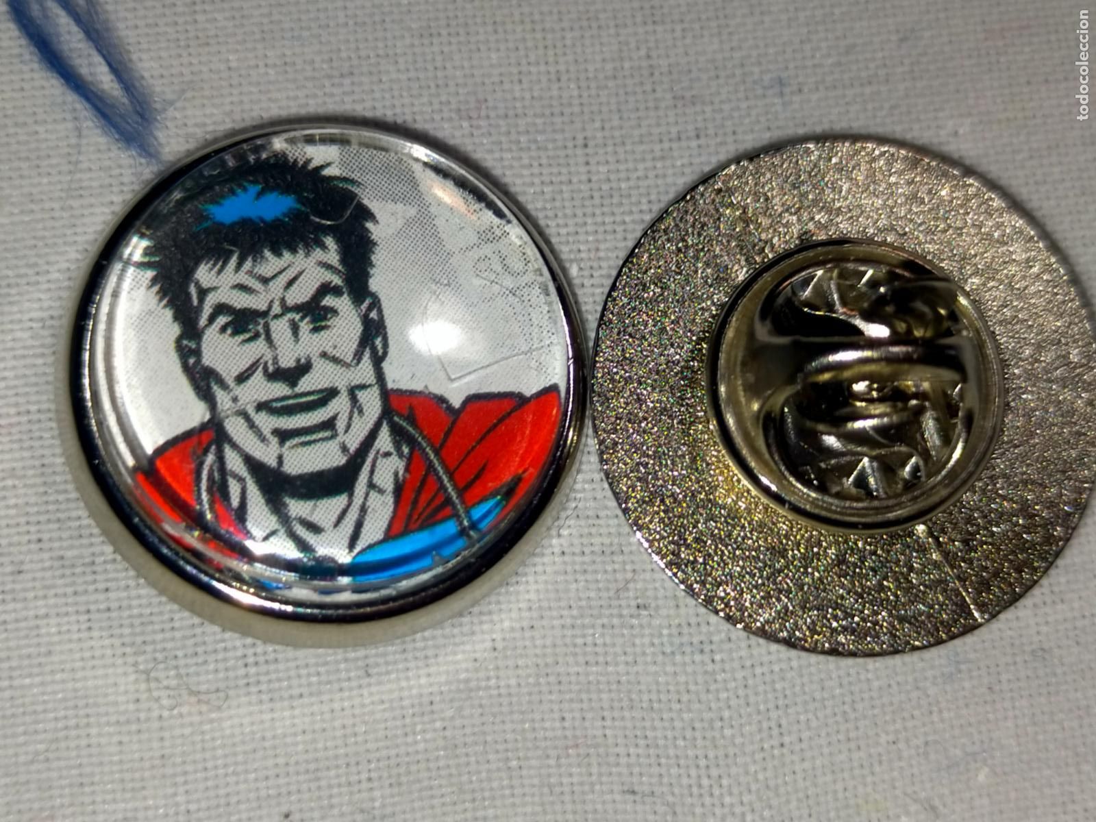Pin's de collection: PIN REDONDO METAL - malos y buenos de SUPER HEROES SUPERHEROES COMIC personaje bizarro