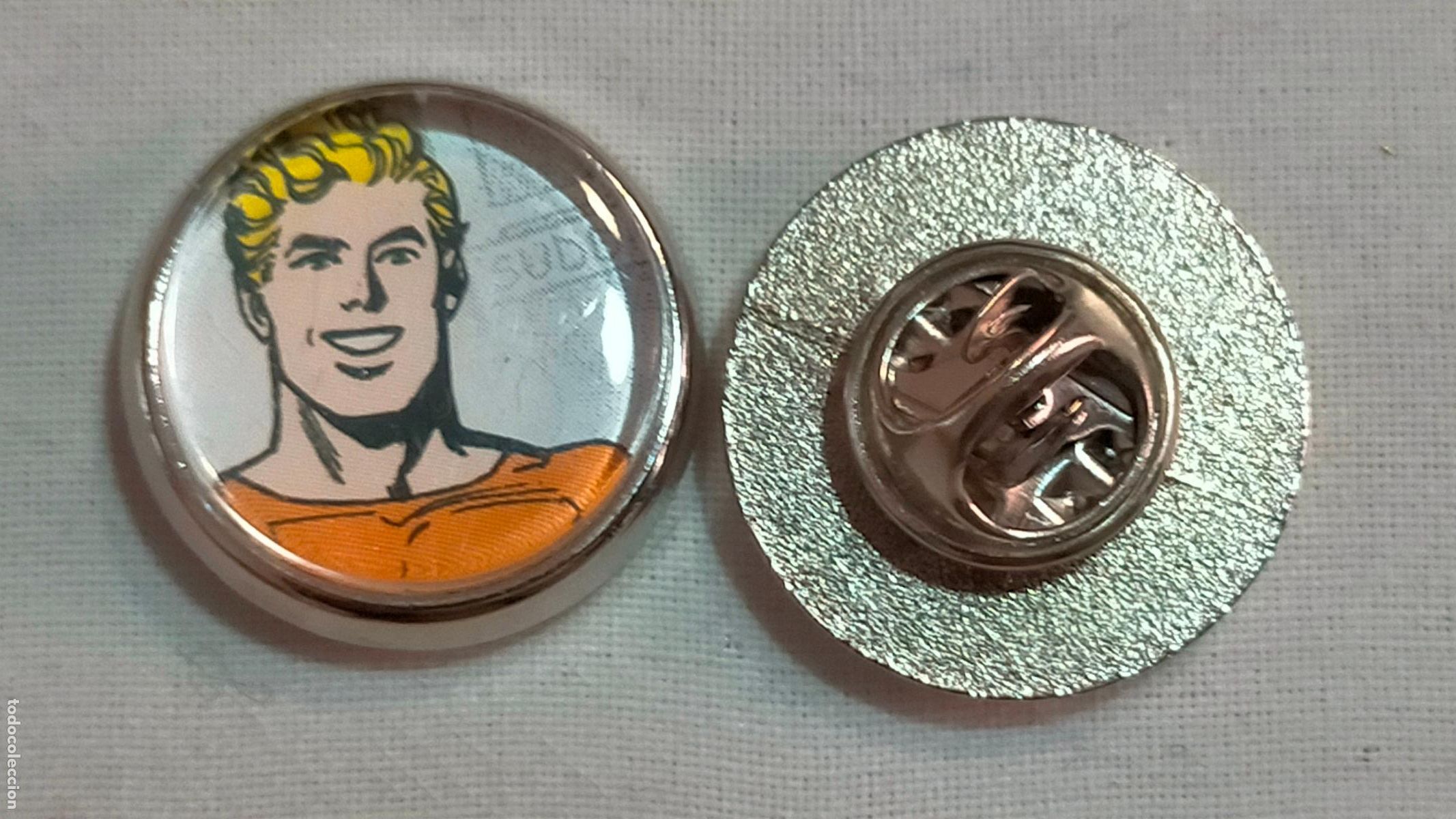 Sammlung von Pins: PIN REDONDO METAL - malos y buenos de SUPER HEROES SUPERHEROES COMIC personaje ficci&oacute;n