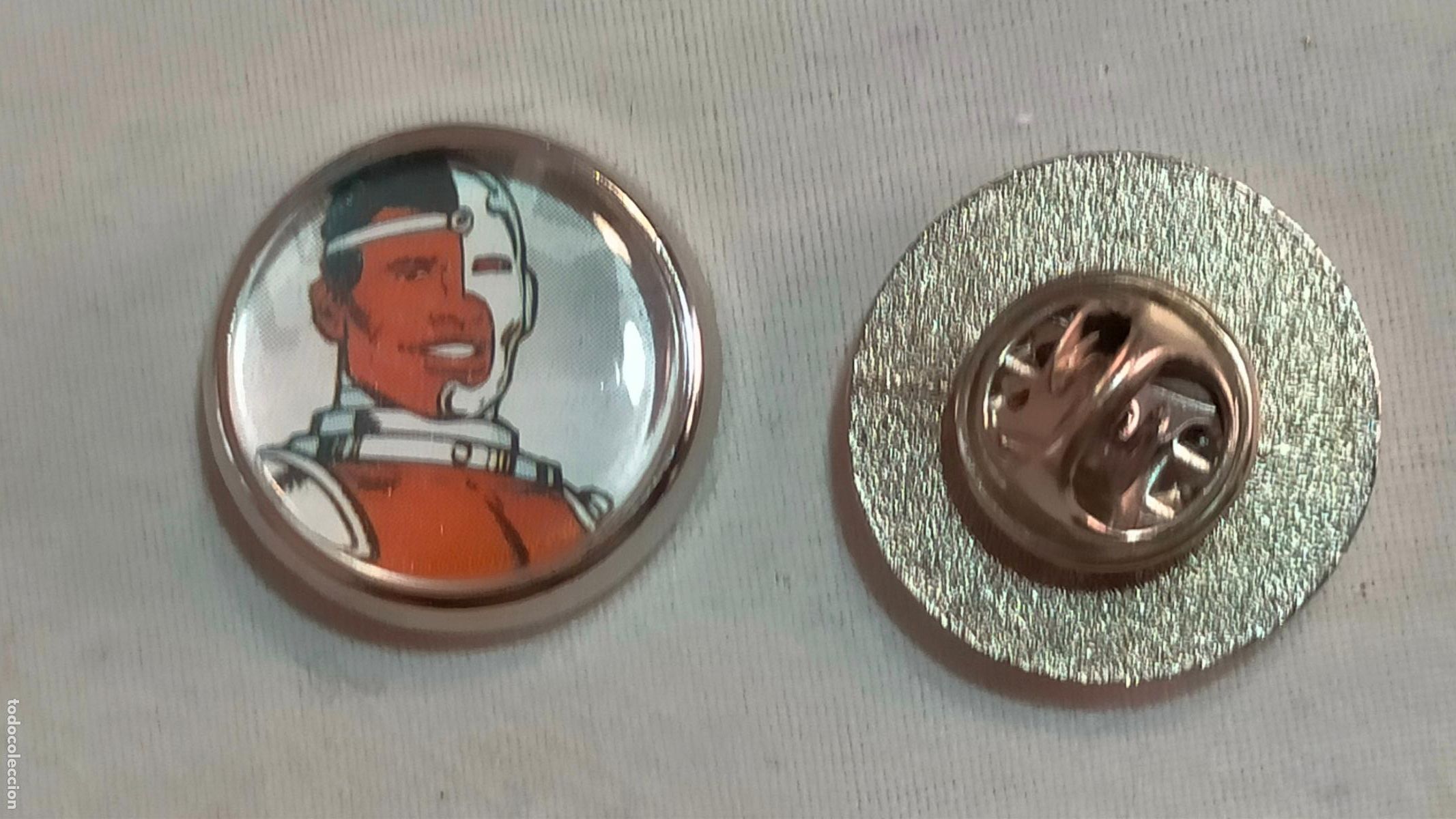 Pins de cole&ccedil;&atilde;o: PIN REDONDO METAL - malos y buenos de SUPER HEROES SUPERHEROES COMIC personaje ficci&oacute;n