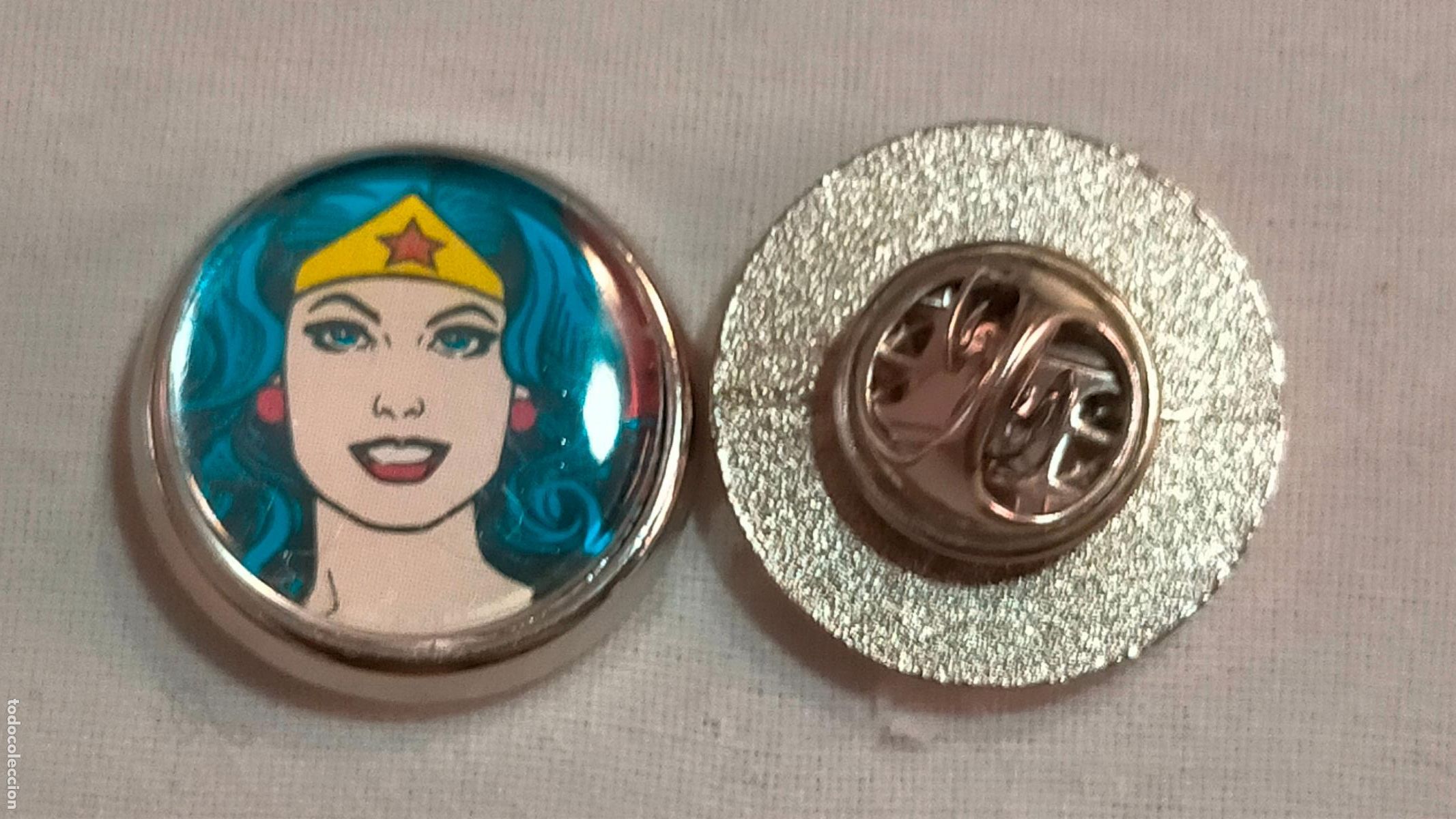 Sammlung von Pins: PIN REDONDO METAL - malos y buenos de SUPER HEROES SUPERHEROES COMIC personaje ficci&oacute;n