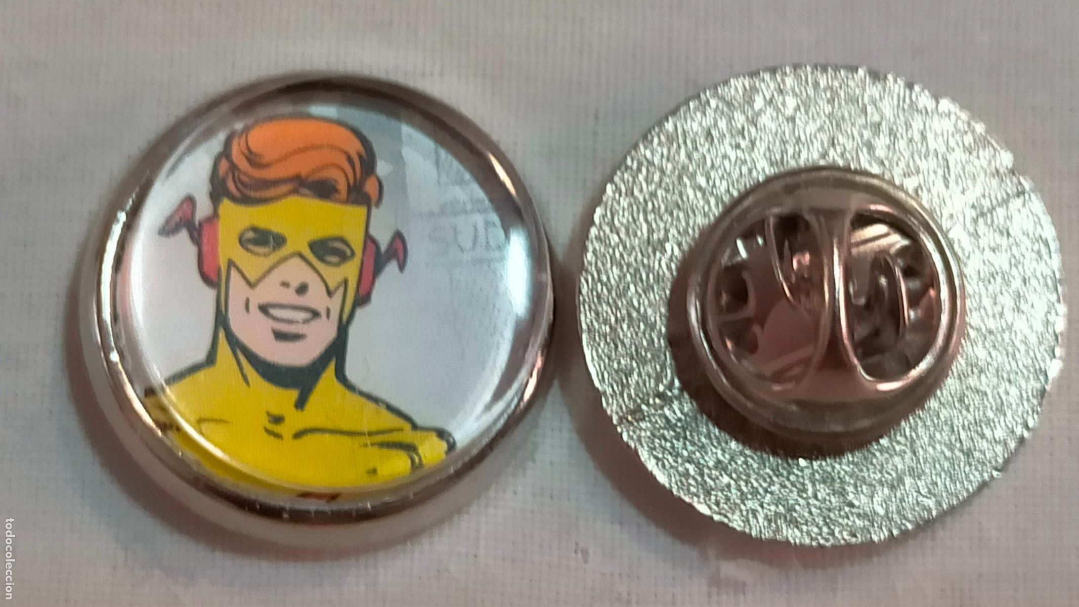 Pins de colecci&oacute;n: PIN REDONDO METAL - malos y buenos de SUPER HEROES SUPERHEROES COMIC personaje ficci&oacute;n