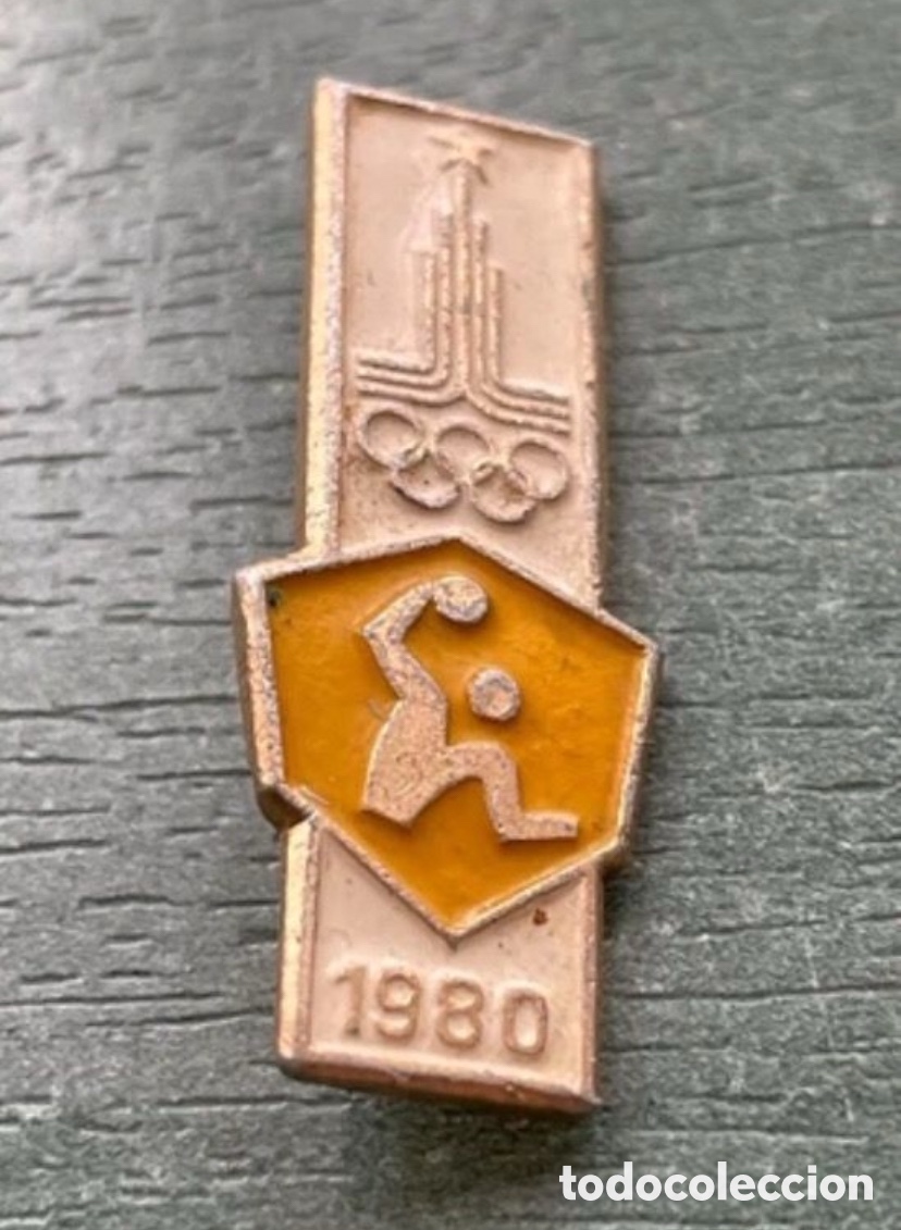 Pins de colecci&oacute;n: LOTE OCHO PINS VARIOS - Foto 6