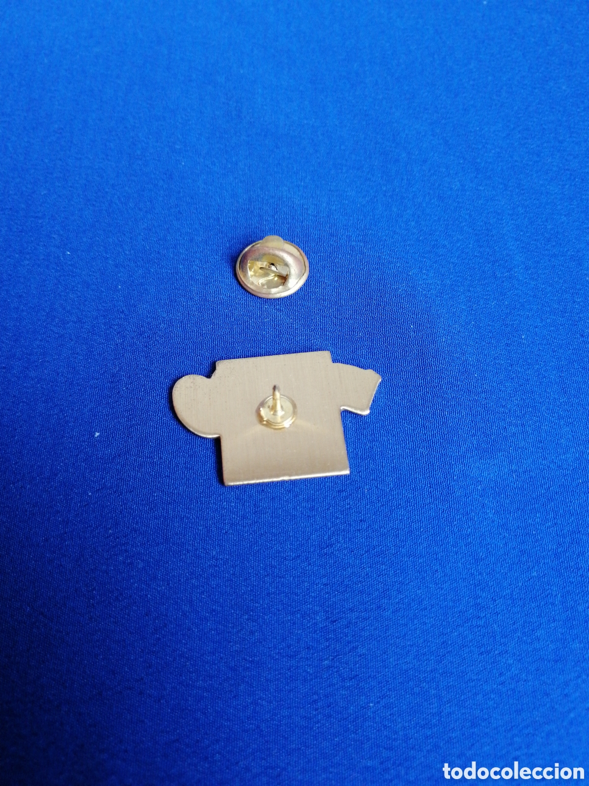 Pins de colecci&oacute;n: MILKA CHOCOLATES - LEEEOOO PIN - Foto 2
