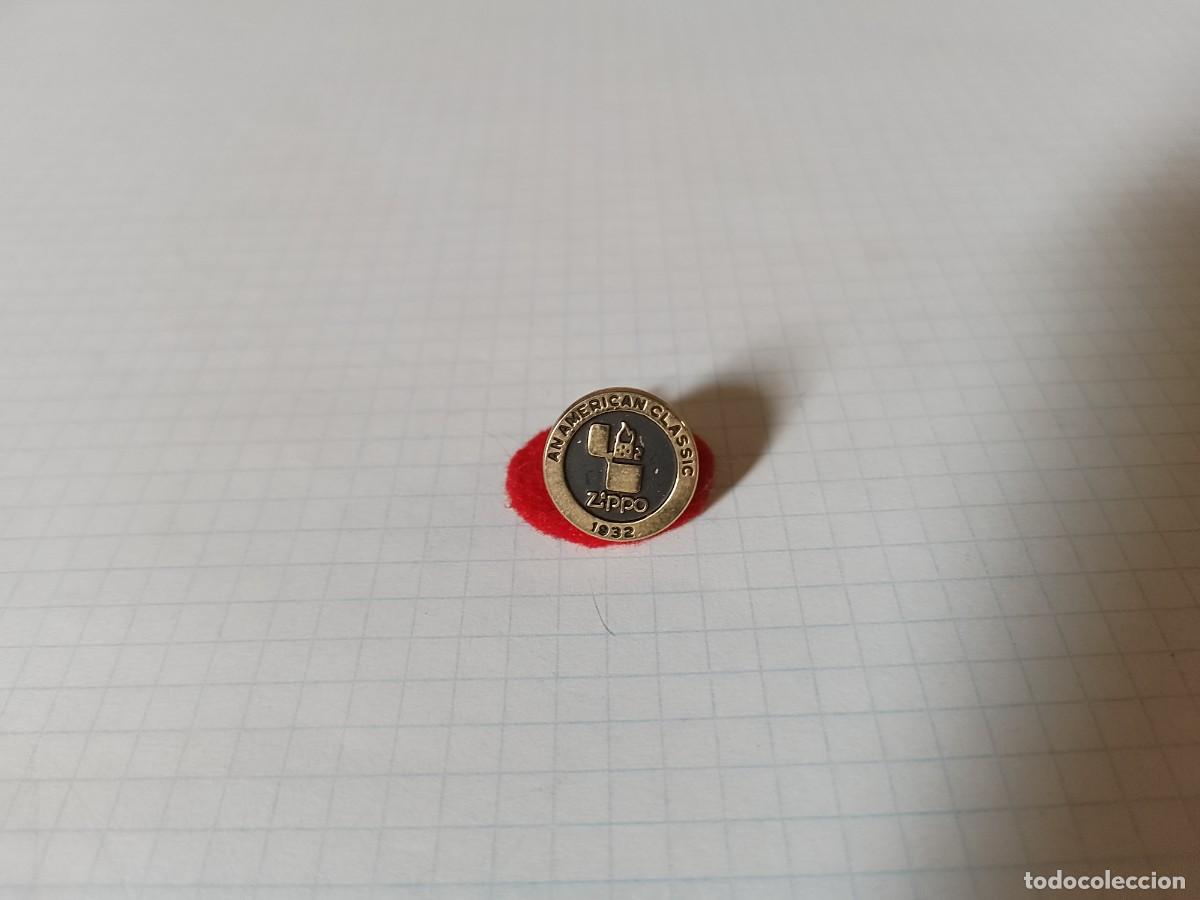 Pins de colecci&oacute;n: Insignia o pin Zippo