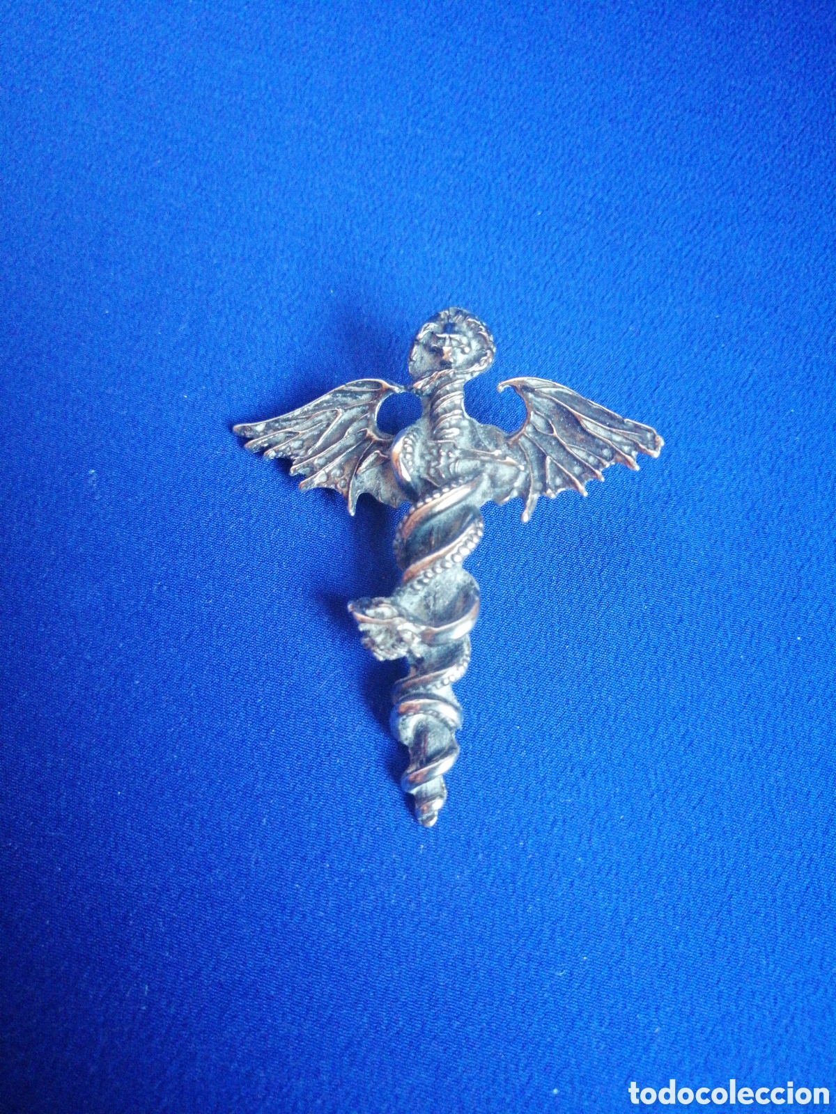 Sammlung von Pins: MONTLEY CRUE - HEAVY A&Ntilde;OS 80 PIN
