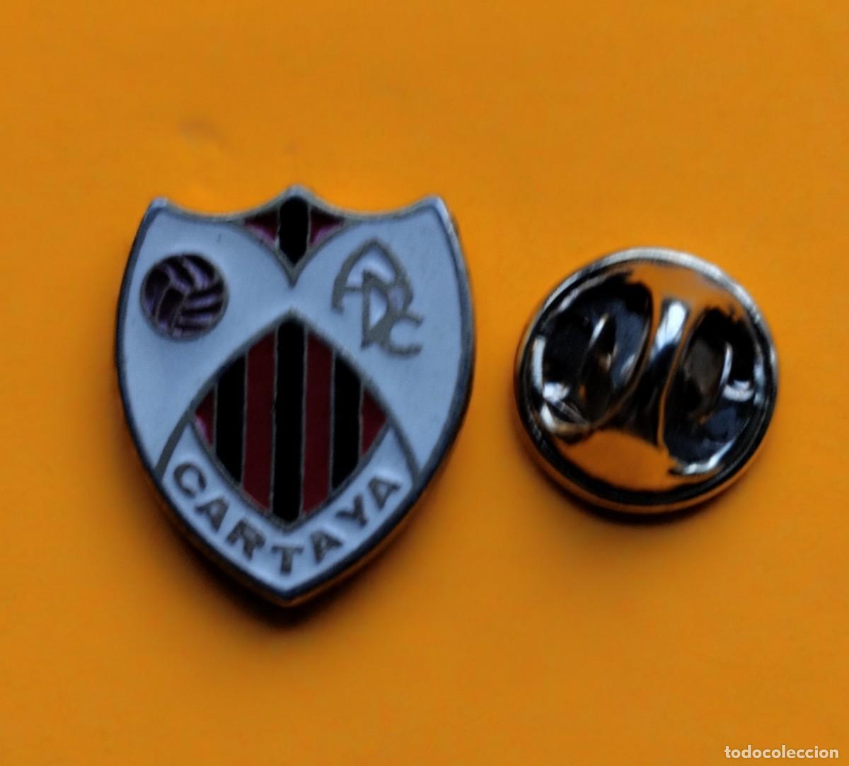 Pins de colecci&oacute;n: PIN FUTBOL - ESCUDO DE LA A D. CARTAYA - HUELVA