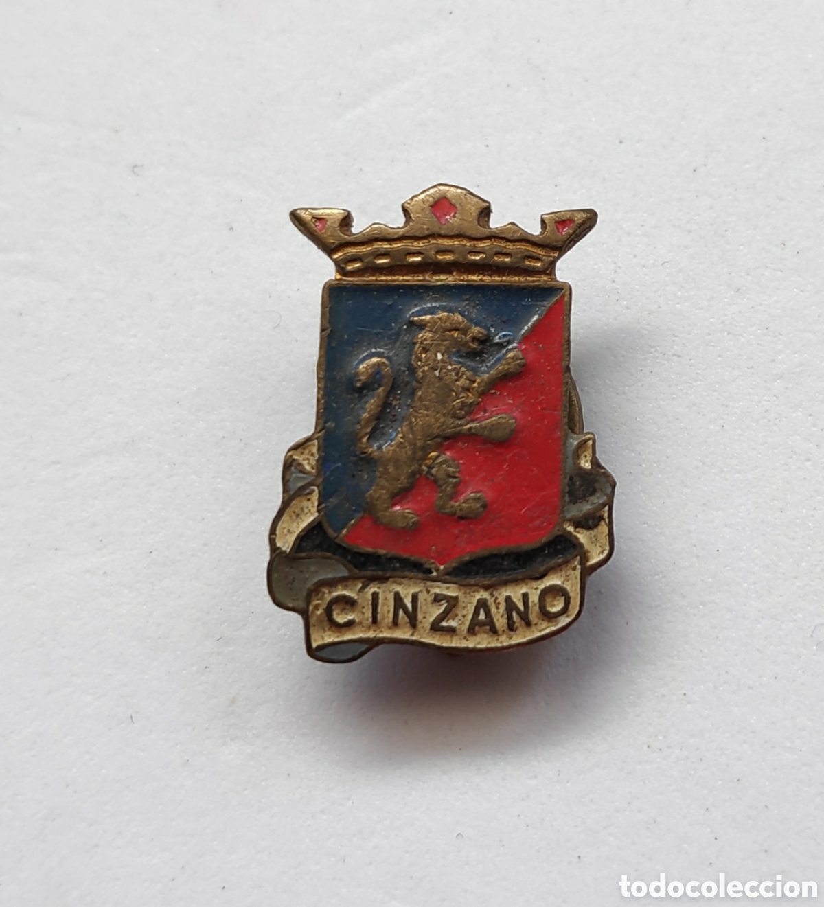 Pins de cole&ccedil;&atilde;o: Antigua insignia pin de ojal o solapa vermut y bebidas cinzano