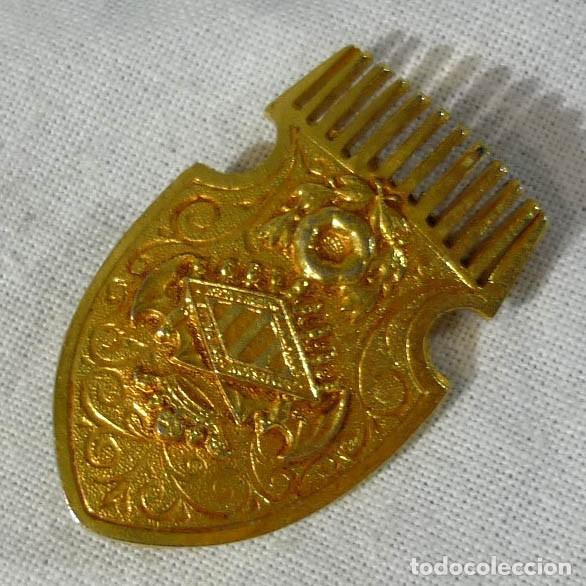 Pin's de collection: Insignia Valencia en forma de peineta