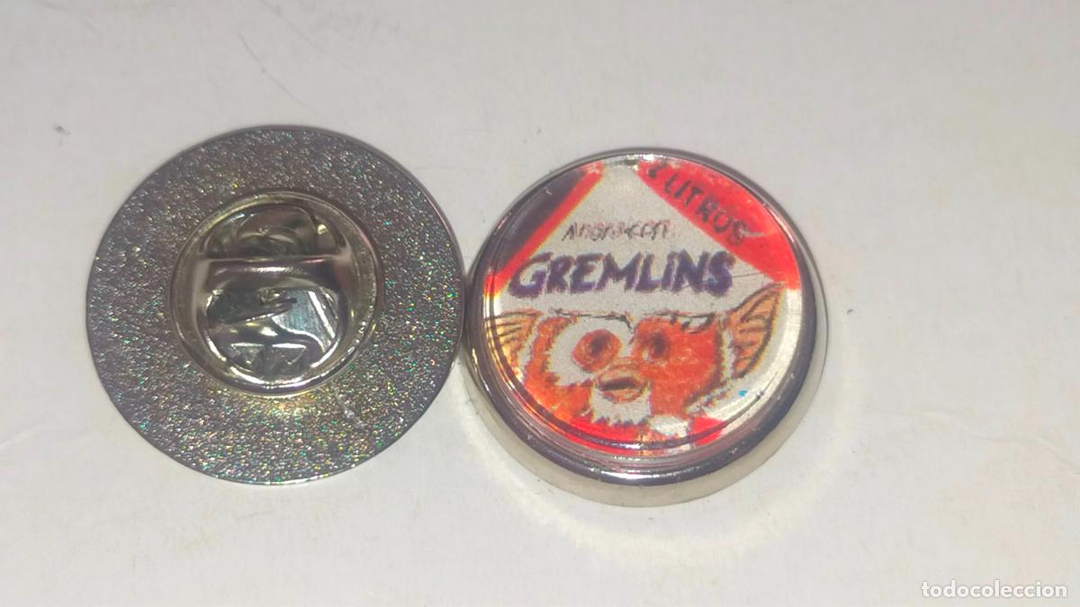 Pins de colecci&oacute;n: PIN REDONDO METAL - cine los gremlins - Foto 1