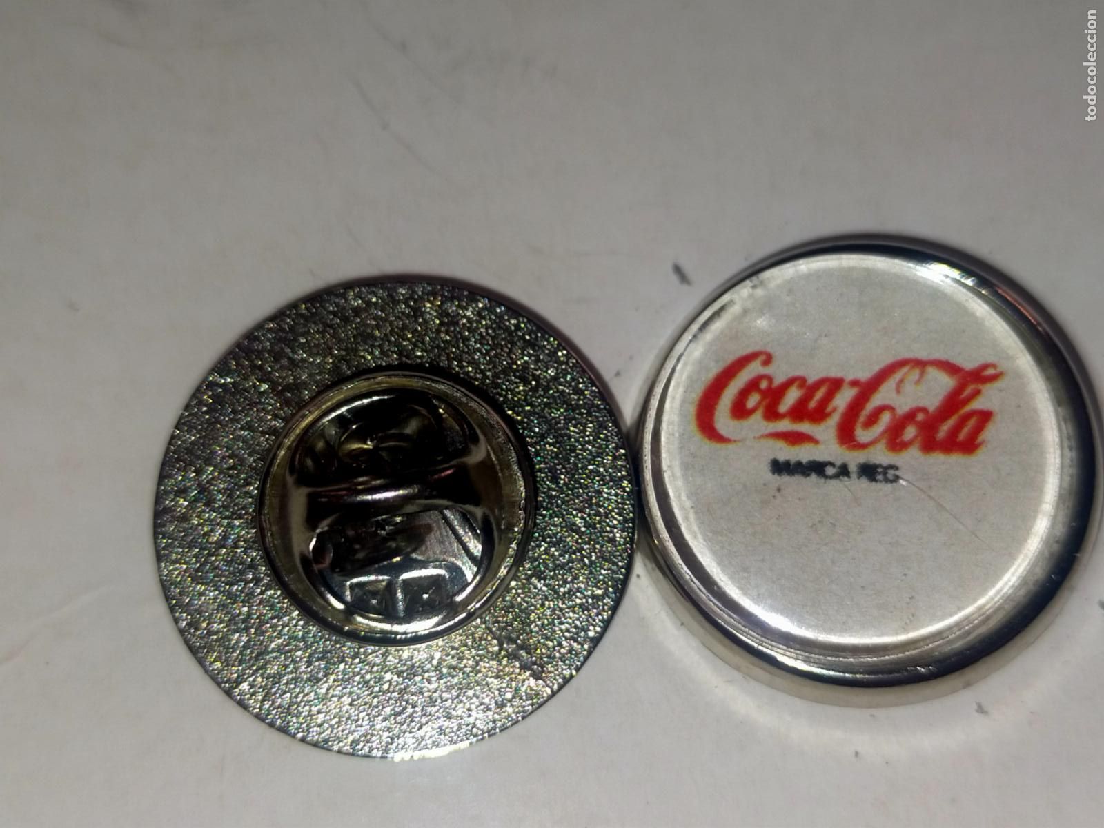 Pins de cole&ccedil;&atilde;o: PIN REDONDO METAL - las cosas que sientes con Coca-Cola