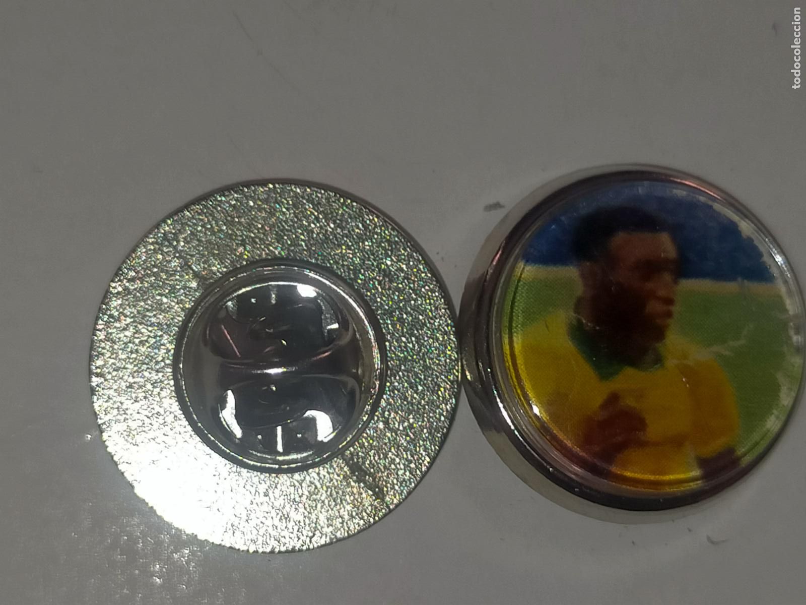 Pins de cole&ccedil;&atilde;o: PIN REDONDO METAL - f&uacute;tbol futbolista Pel&eacute;