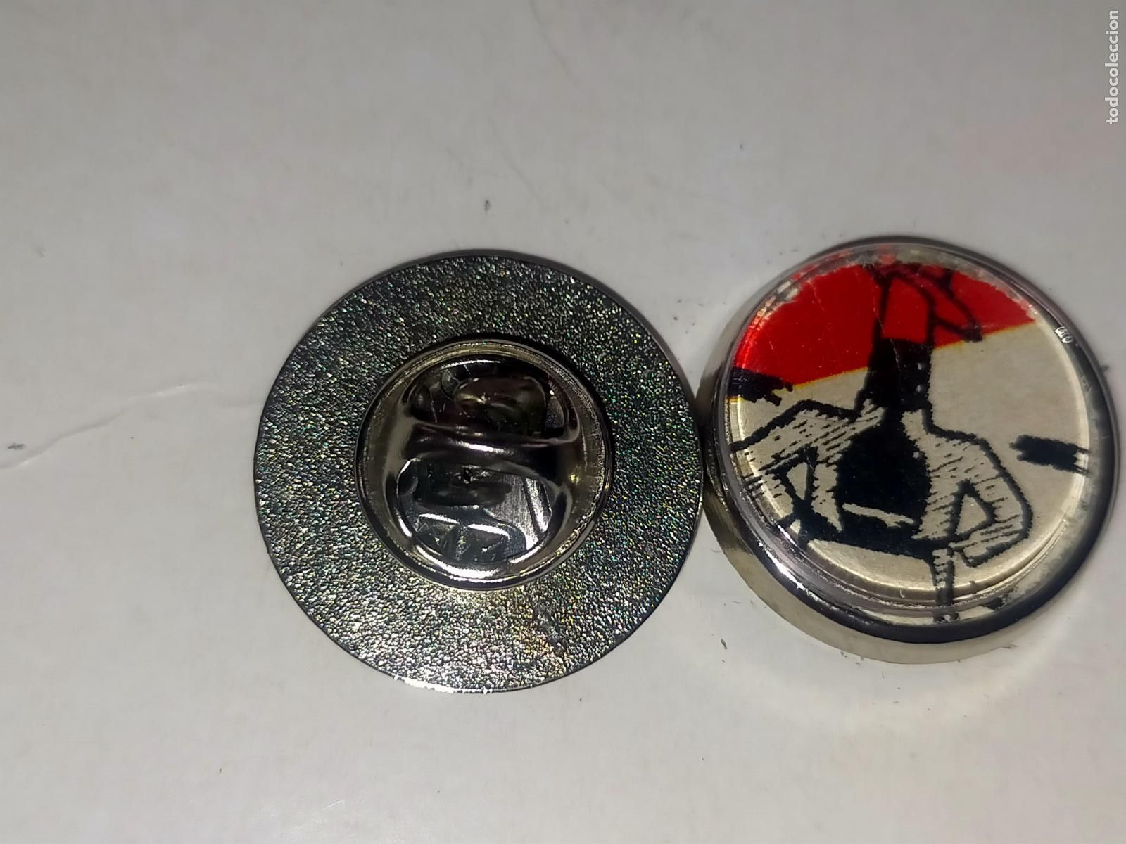 Collection pins: PIN REDONDO METAL - Jerez Gonz&aacute;lez byass sherry t&iacute;o Pepe