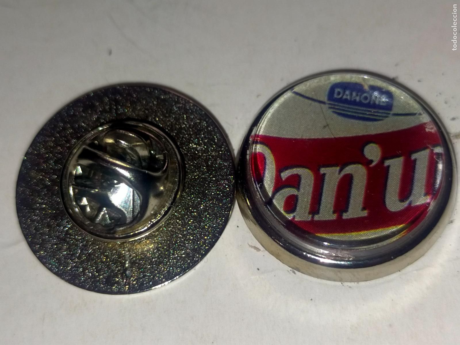 Pins de colecci&oacute;n: PIN REDONDO METAL - leche l&aacute;cteos yogur Danone