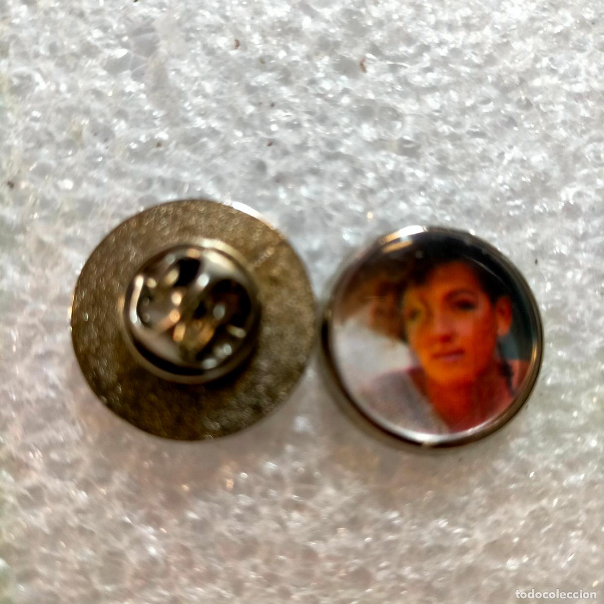 Pins de colecci&oacute;n: pin redondo metal - grupo musical componente Mecano