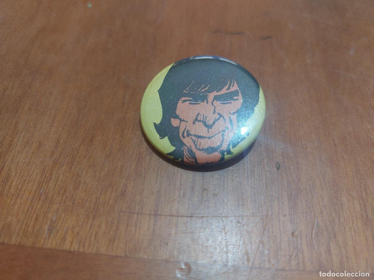 Sammlung von Pins: CARRASCO. BARCELONA. FUTBOL. COMIC. CHAPA. PIN. 0,31 MM. MET&Aacute;LICA POR DETR&Aacute;S. SIN USO. DIFICIL