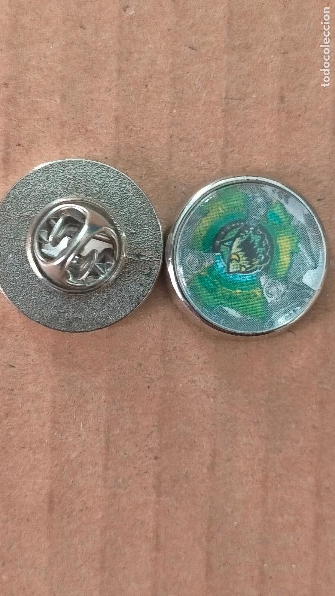 Pins e Spille di collezione: PIN REDONDO METAL - juguetes IMAGEN LANZADORES DE Beyblade BEY BLADE