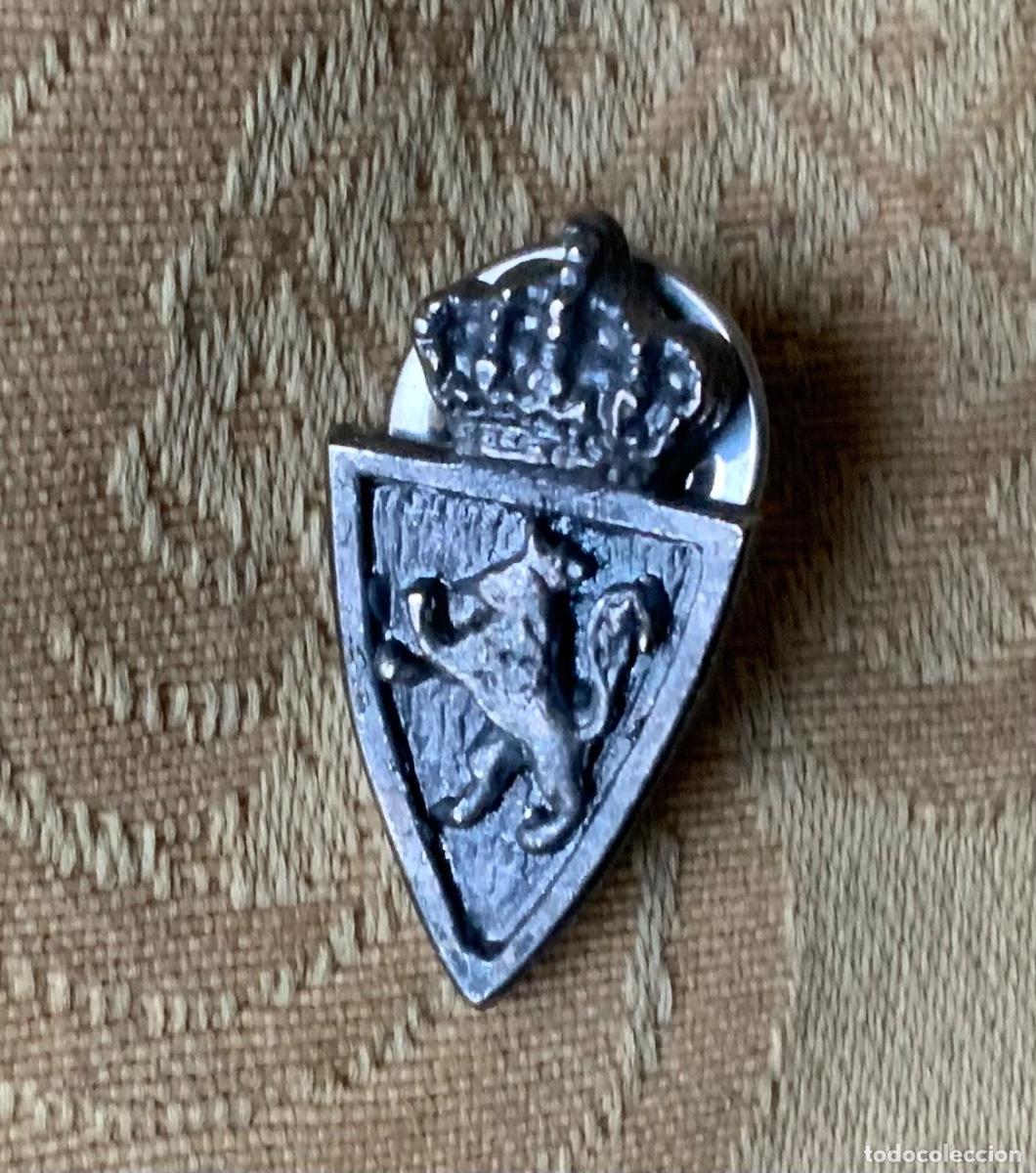 Pins de colecci&oacute;n: ANTIGUA INSIGNIA REAL ZARAGOZA EN PLATEADO
