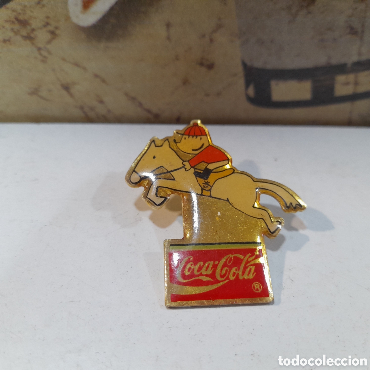 Pins de colecci&oacute;n: Pin Coca Cola de Hipica