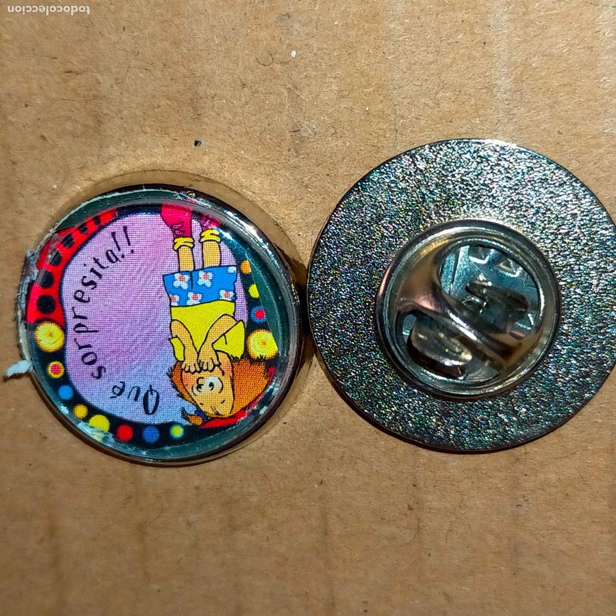 Pin's de collection: PIN REDONDO METAL - frases del dia - VER MUCHAS DIFIERENTES,