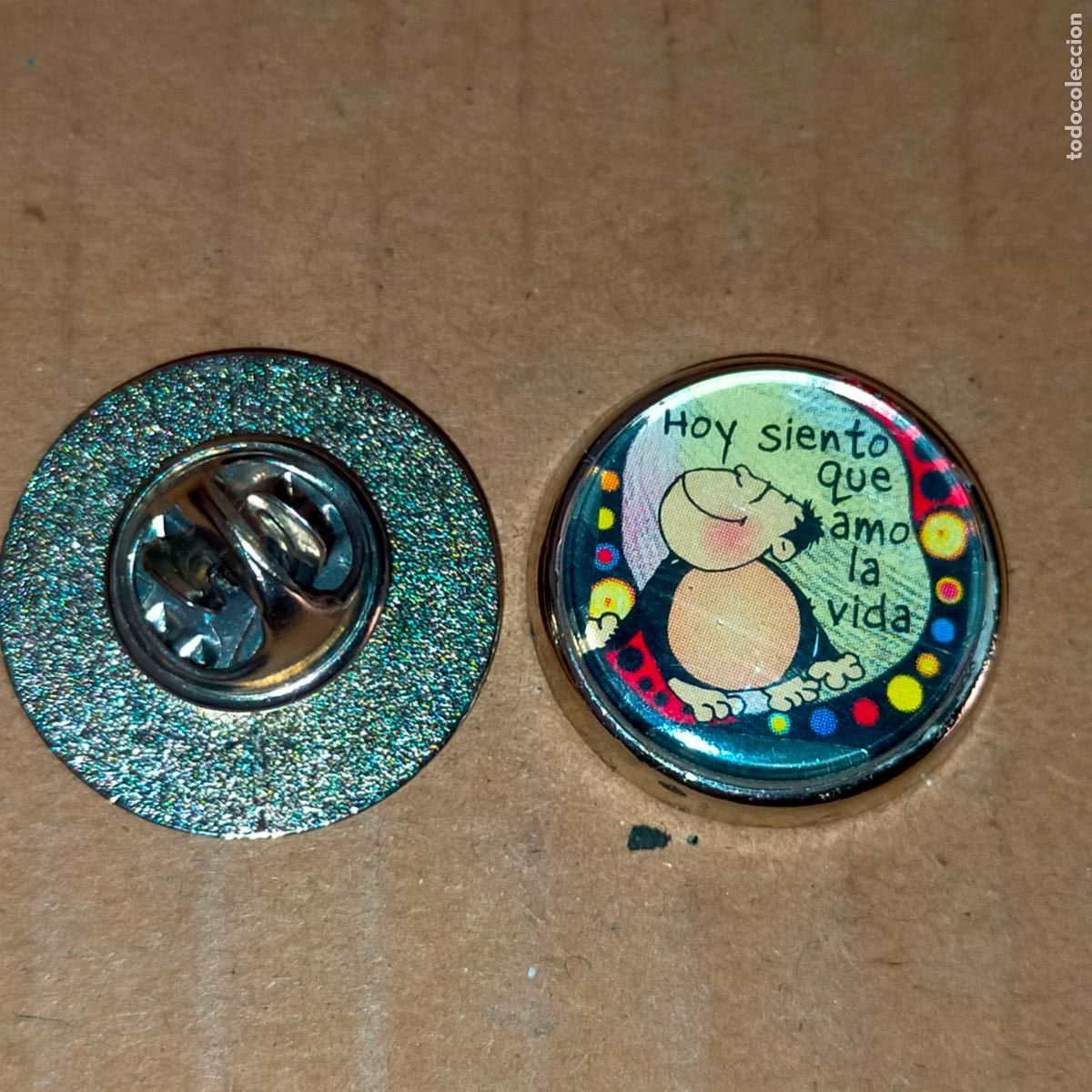 Pin's de collection: PIN REDONDO METAL - frases del dia - VER MUCHAS DIFIERENTES