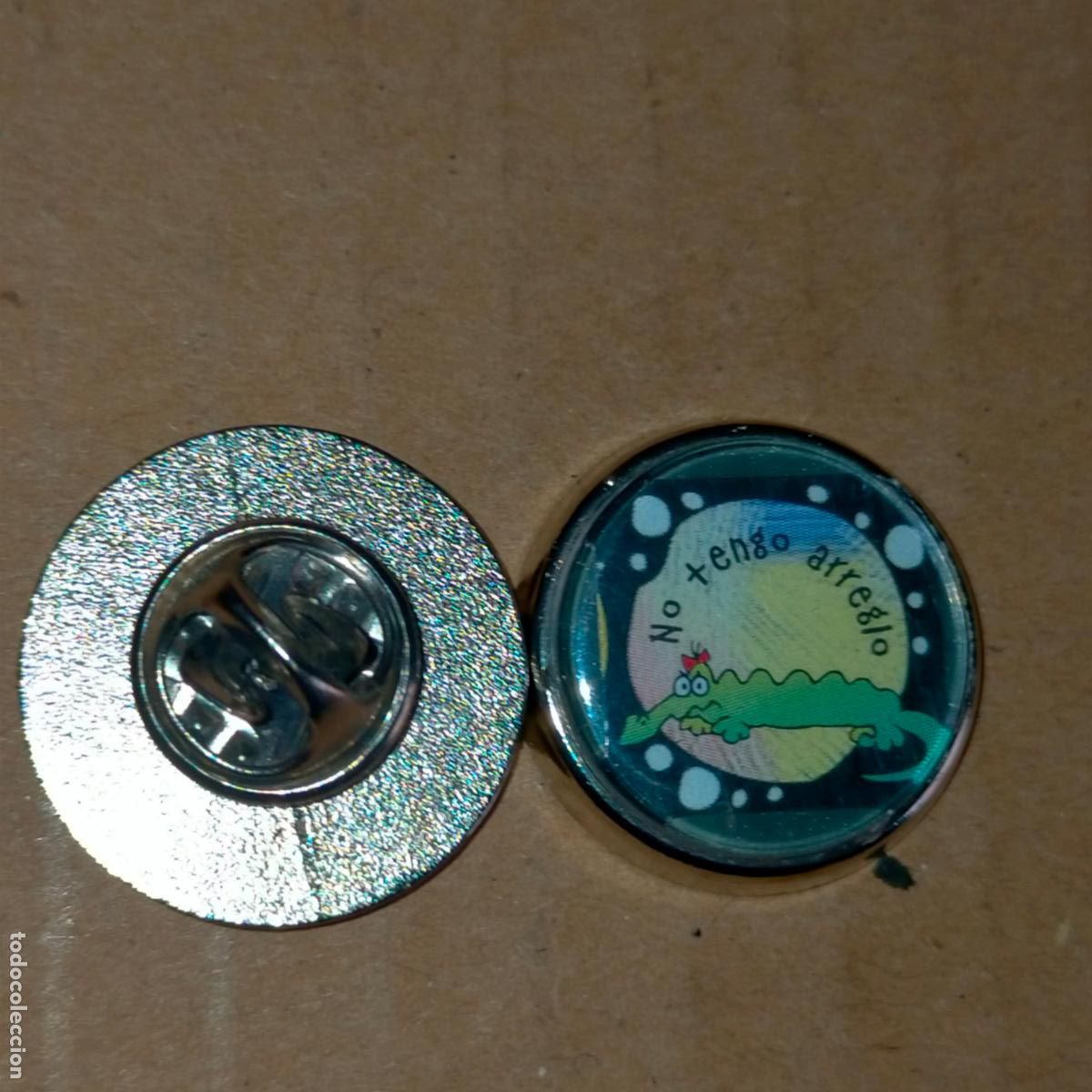 Pin's de collection: PIN REDONDO METAL - frases del dia - VER MUCHAS DIFIERENTES