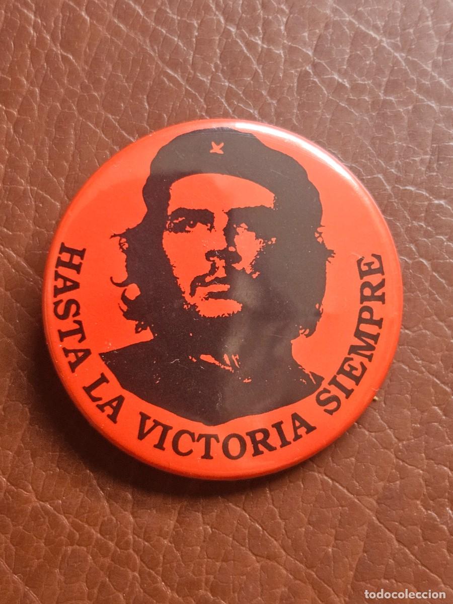 Pins de colecci&oacute;n: Pin chapa - CHE GUEVARA - Hasta la victoria siempre - fondo rojo