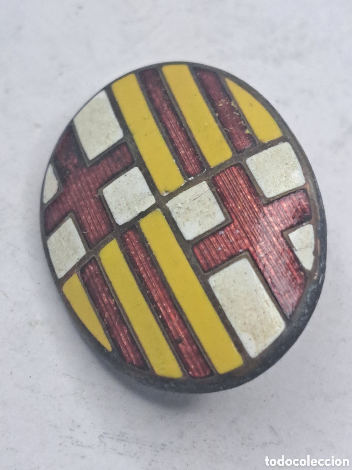 Pins de colecci&oacute;n: Insignia antigua de escudo de barcelona esmaltada